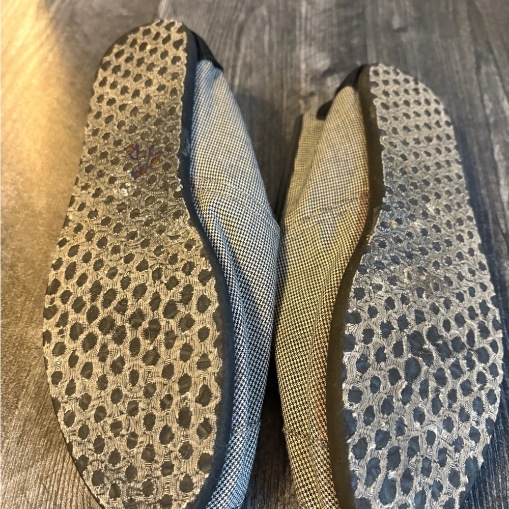 **CLOSET CLOSEOUT** TOMS micro hounds tooth classic alpargatas sz 9 - Picture 5 of 7